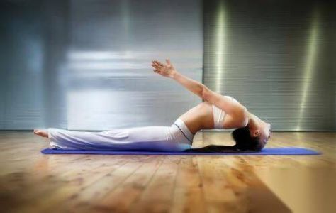 瑜伽可以缓解痛经吗 5式瑜伽让你生理期不再疼痛